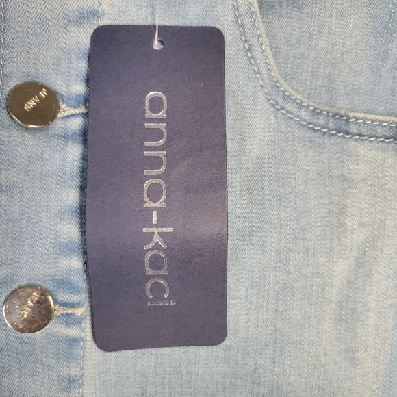 NWT Anna-Kaci Light Blue Chambray/Denim Button front skirt size Small - Picture 6 of 9